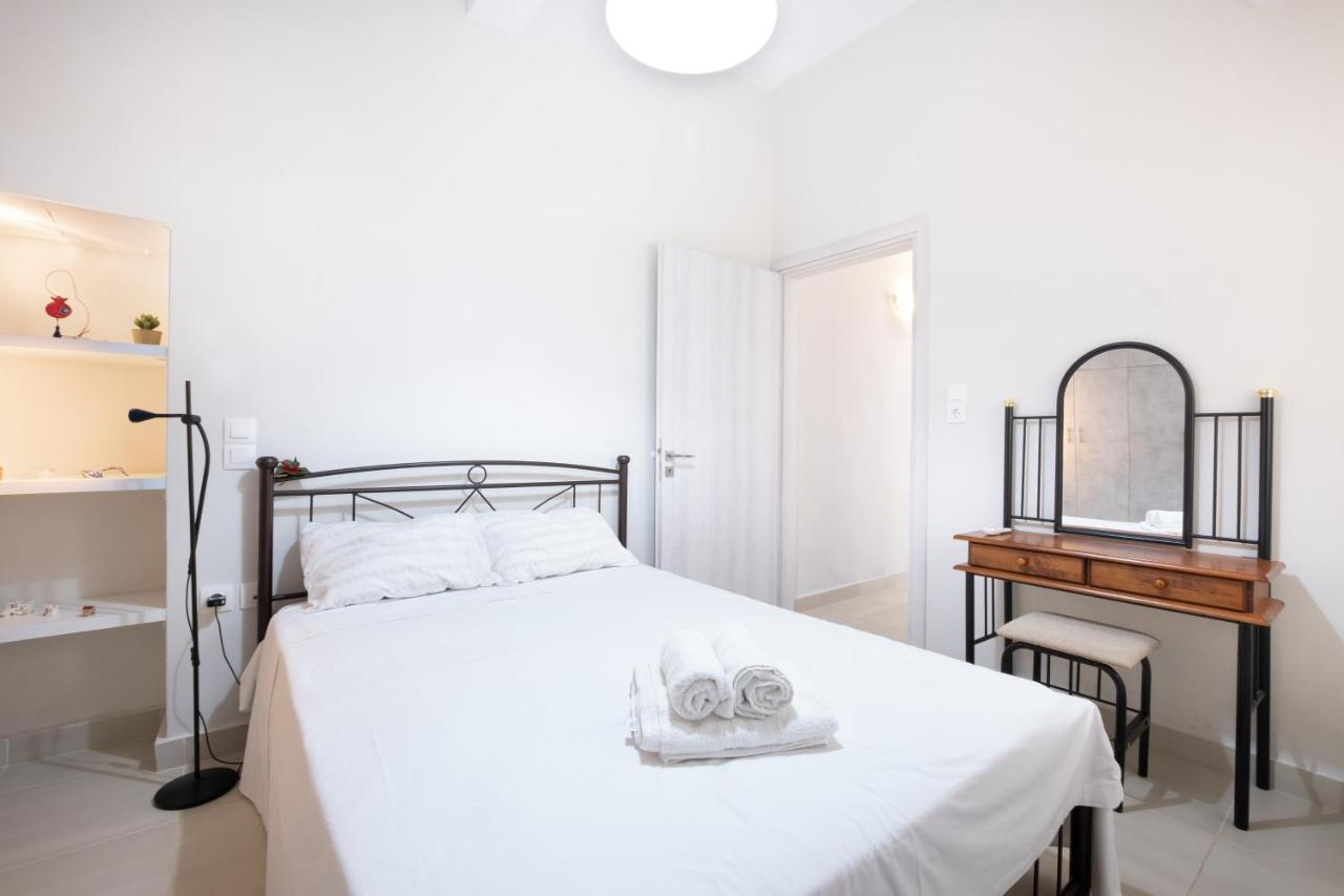 Urban Lifestyle Apartment In Piraeus Exterior photo